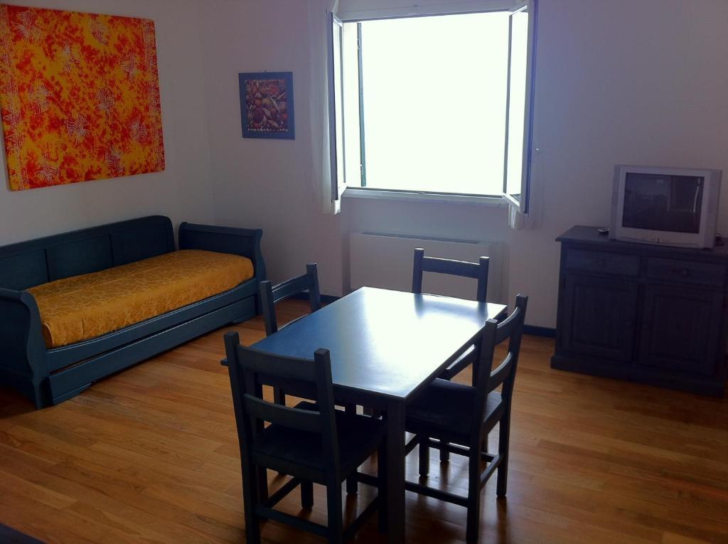 Residence Borgo San Sebastiano Bergeggi Quarto foto